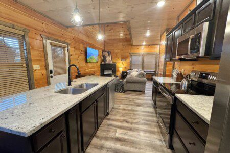 Full kitchen and open concept family room, Sevierville TN vacation rental