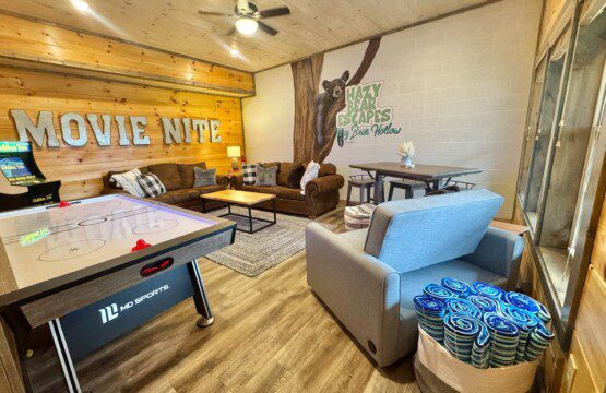 media room / game room, luxury vacation rental Smoky Moutains