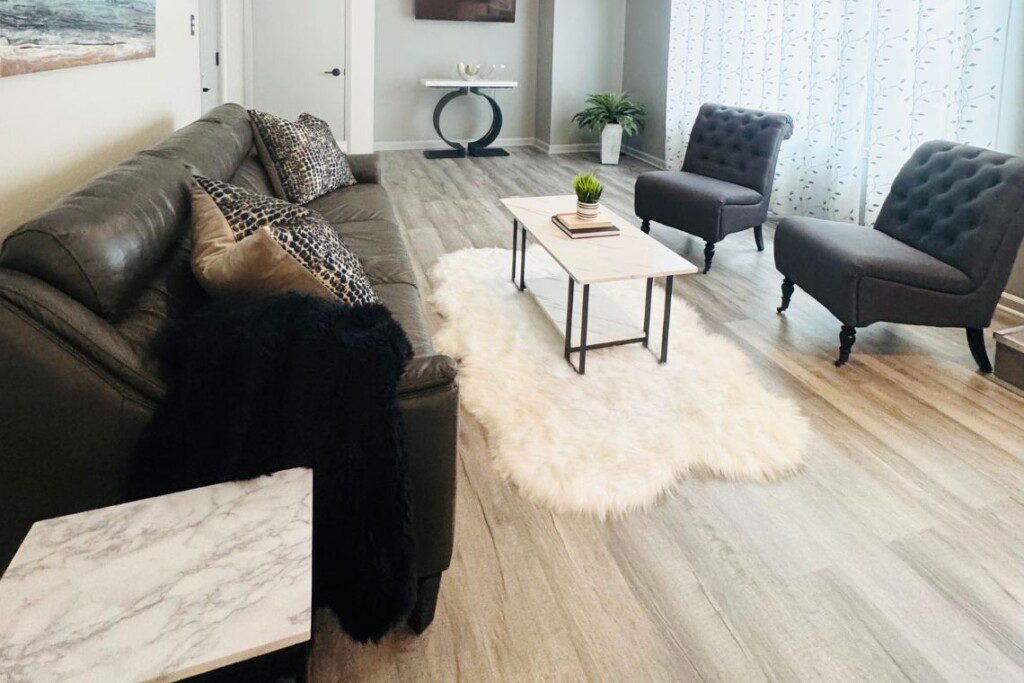 fox loft family room to tv 1140x760